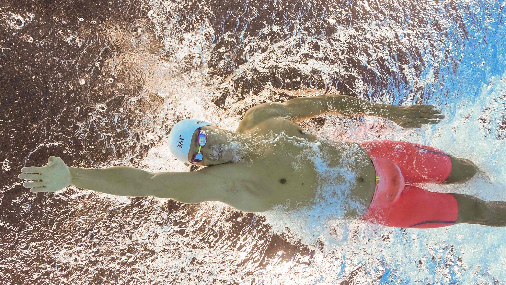 “科技与运动医学的结合，极限运动表现稳定性不断提升”，运动与科技绘画作品