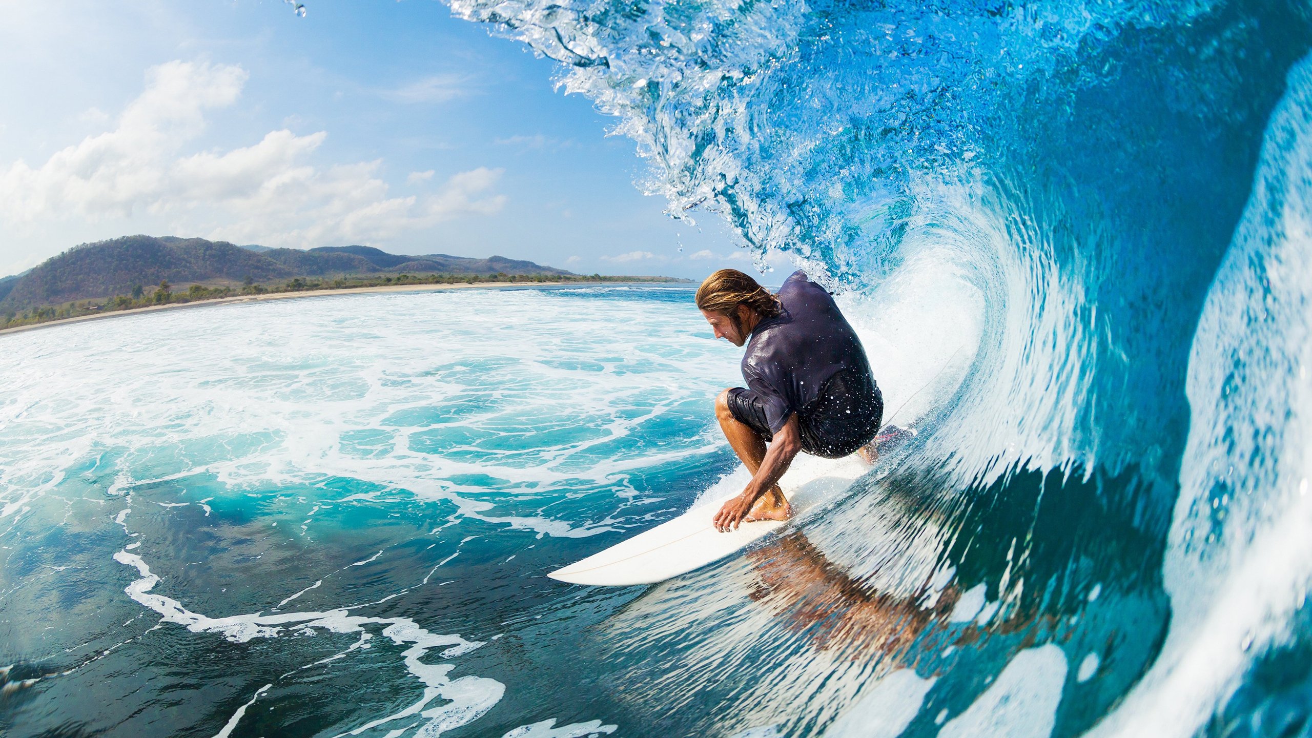 意大利骑手格里高利·瓦特莱特在2024年国际马术联合会障碍赛世界巡回赛中获得个人第五名，展现坚韧精神。